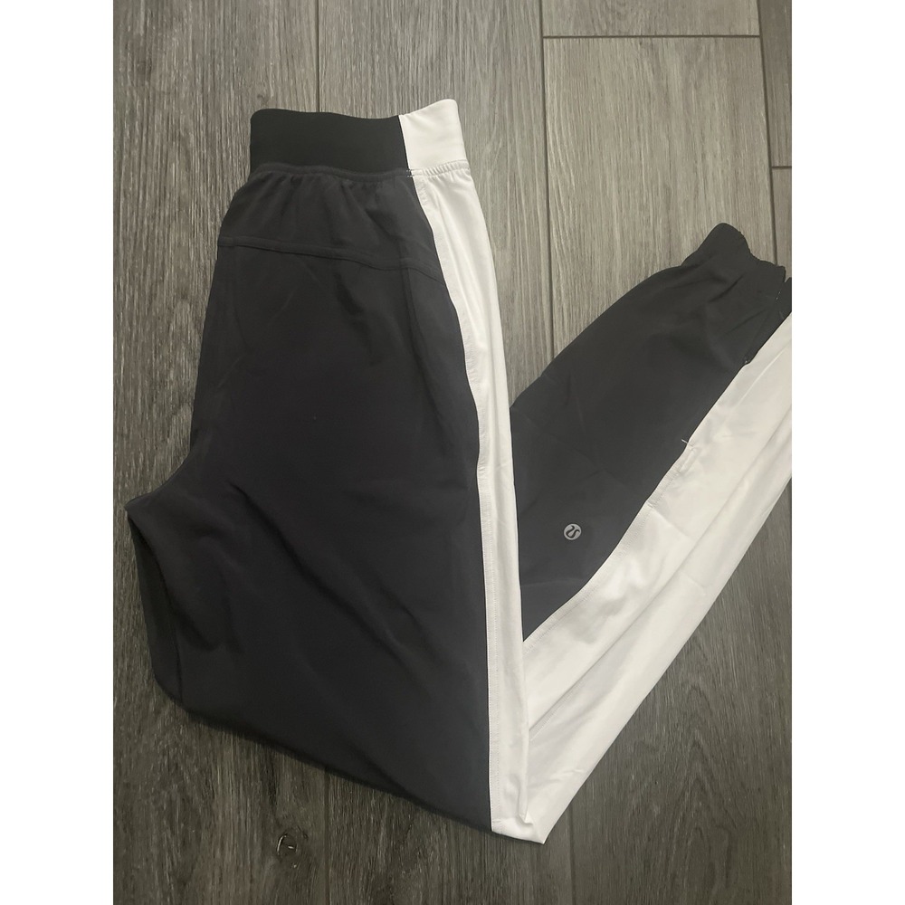 Lululemon Pants Womens 4 Black Break Free Jogger LW5CVMS Zippered Cuffs Athletic